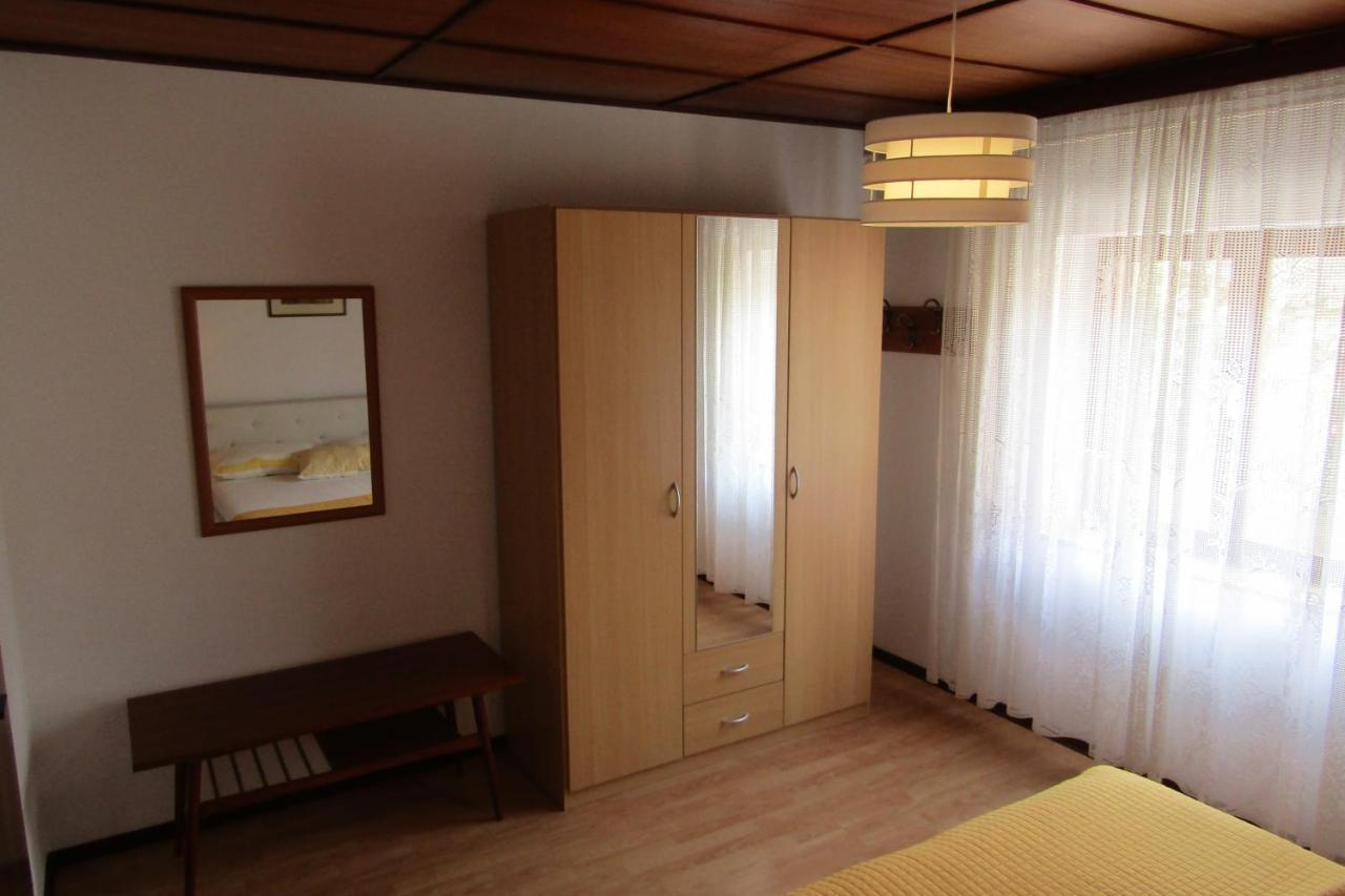 Apartman Avsec Krk Town Esterno foto